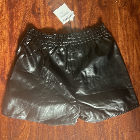 New with tags black leather shorts - Picture 2 of 2
